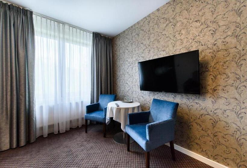 디럭스 룸, Nowy Dwór