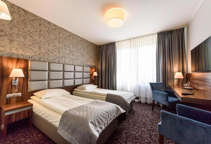 디럭스 룸, Nowy Dwór