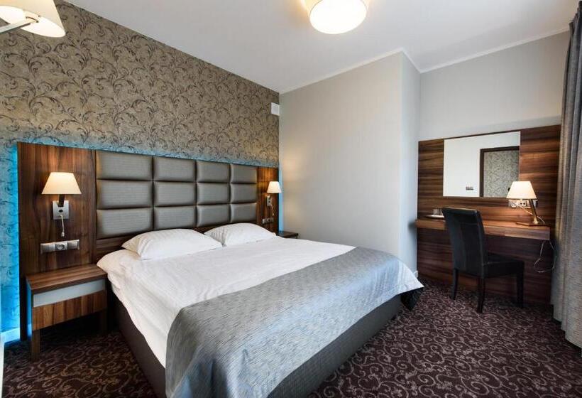 침실 1개 디럭스 아파트, Nowy Dwór