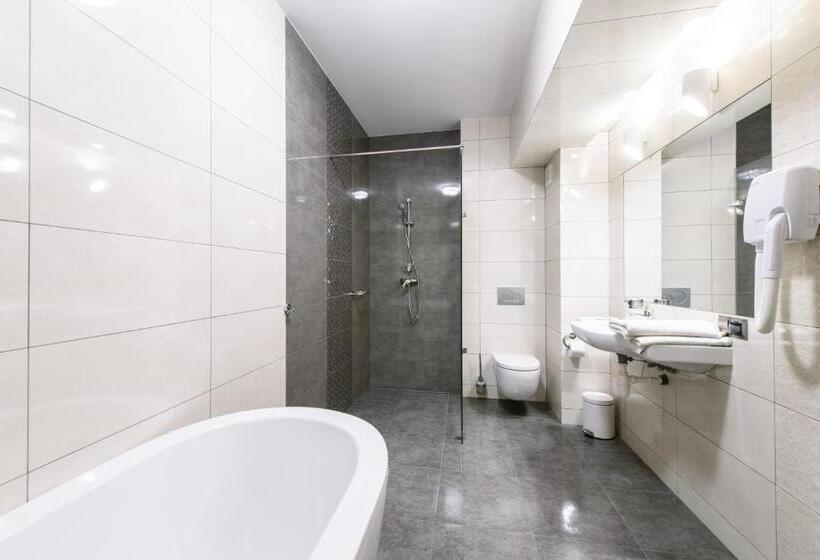 침실 1개 디럭스 아파트, Nowy Dwór