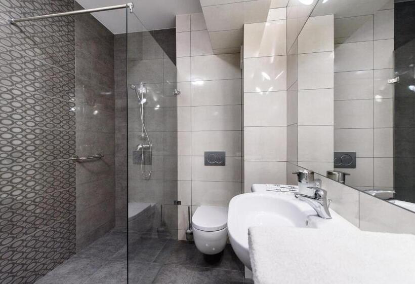 침실 1개 디럭스 아파트, Nowy Dwór