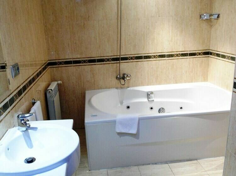 غرفة قياسية, San Cibrao