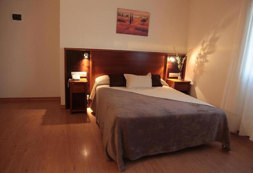 غرفة قياسية فردية, San Cibrao