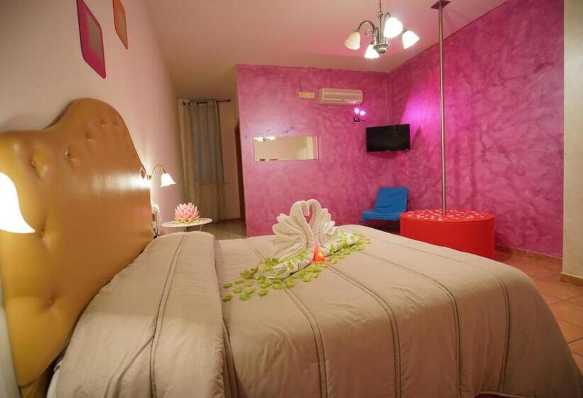 수피리어 룸, Stefany