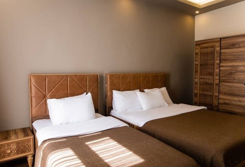 Habitación Triple Deluxe, Taksim Mood