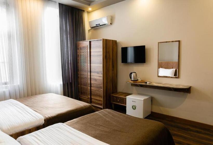 Habitación Triple Deluxe, Taksim Mood