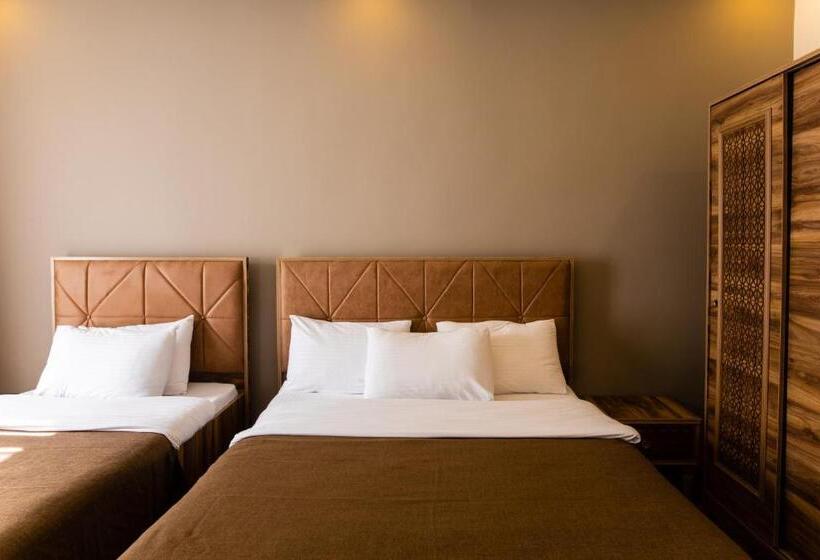 Habitación Triple Deluxe, Taksim Mood