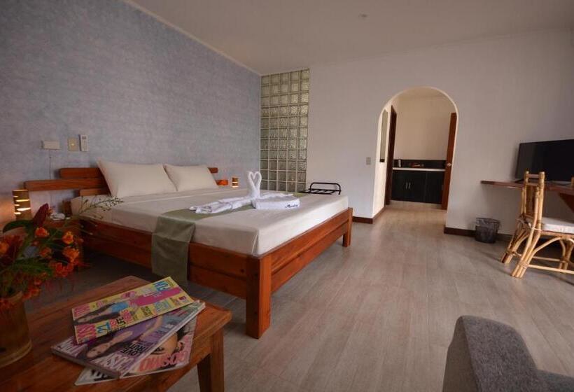 بنجلو سوبيريور, Munting Paraiso