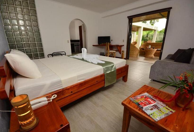 بنجلو سوبيريور, Munting Paraiso