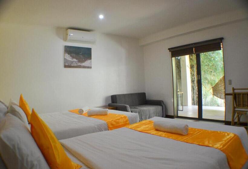 بنجلو عائلى, Munting Paraiso