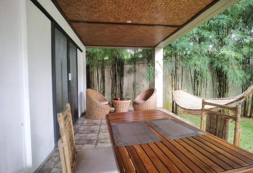 إستوديو قياسى, Munting Paraiso