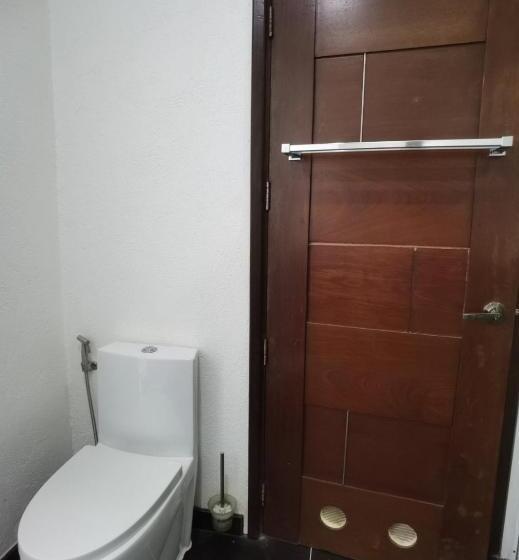 بنجلو سوبيريور, Munting Paraiso