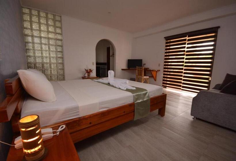 بنجلو سوبيريور, Munting Paraiso