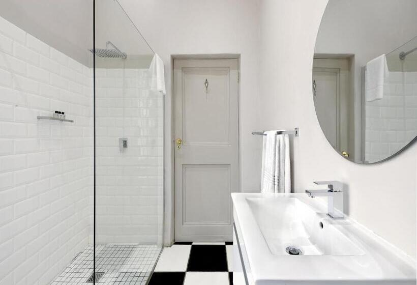 Номер Стандарт, Mont D'or Franschhoek