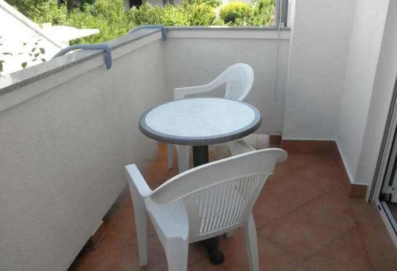 Standard-huone Parveke, Bed & Breakfast Rab