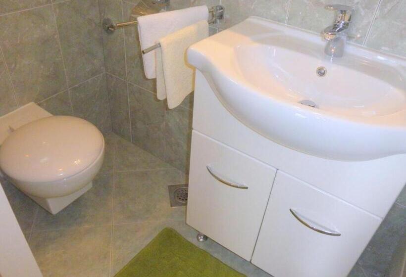 标准间带阳台, Bed & Breakfast Rab