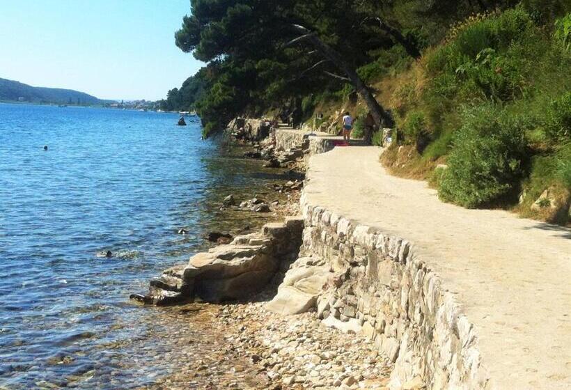 标准间带阳台, Bed & Breakfast Rab