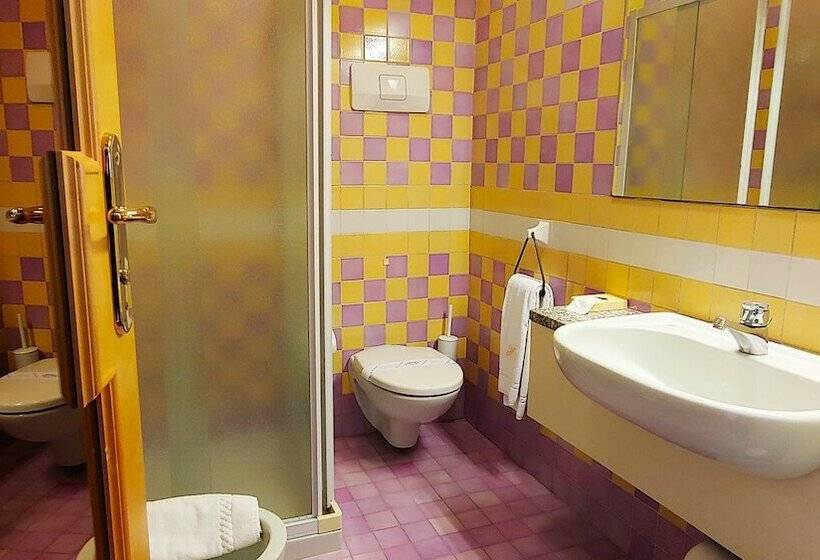 バルコニー付きスタンダードルーム, Antares