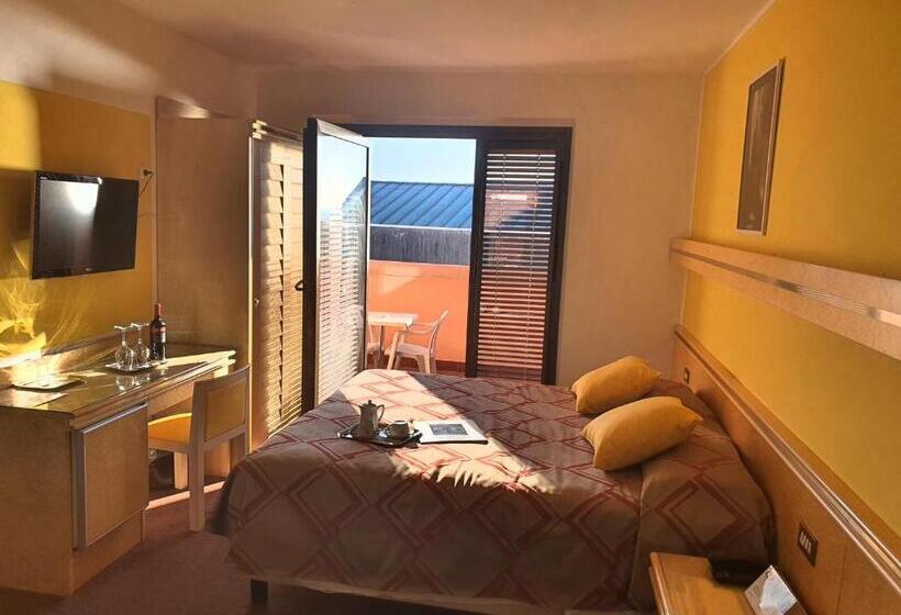 オーシャンビューのスーペリアトリプルルーム, Antares