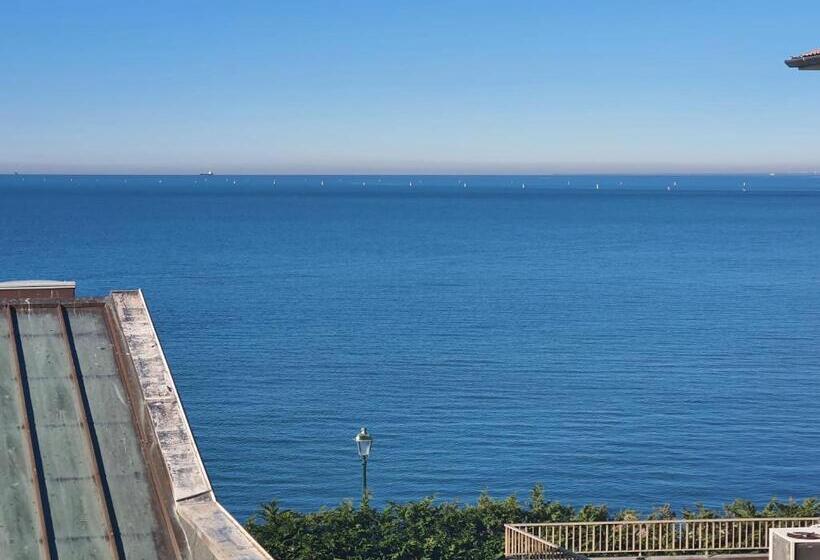 オーシャンビューのスーペリアトリプルルーム, Antares