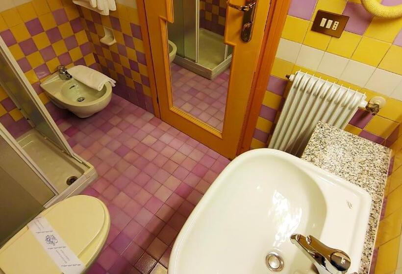 オーシャンビュースタンダードルームバルコニー付き, Antares