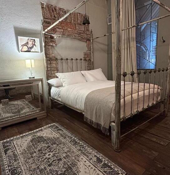 ベーシックルーム, Casa Andreu