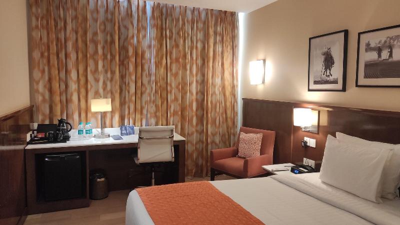 带大床的标准间, Fairfield By Marriott Amritsar