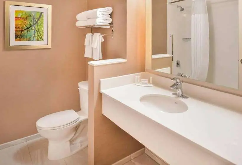 ２ダブルベッドのスタンダードルーム, Fairfield Inn & Suites By Marriott Eugene East/springfield