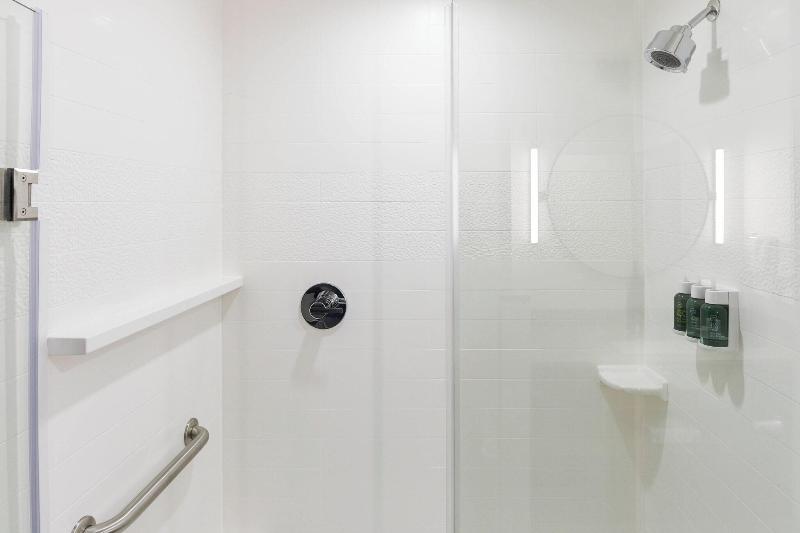 带大床的标准间, Fairfield Inn & Suites Ontario Rancho Cucamonga