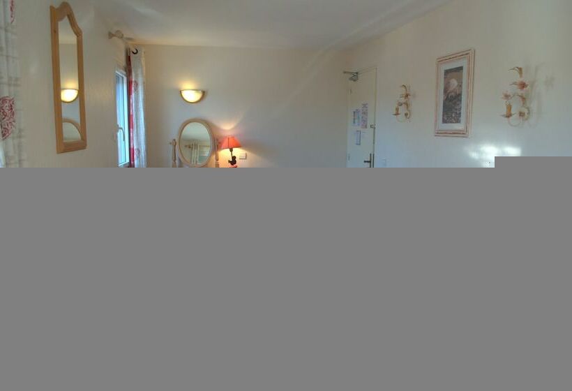 Номер Стандарт с Балконом, Hôtel De La Poste