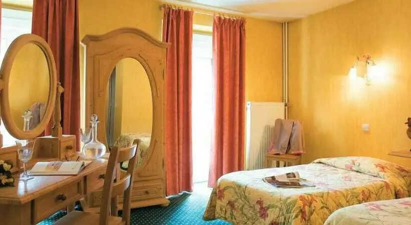 スタンダード4人部屋, Hôtel De La Poste