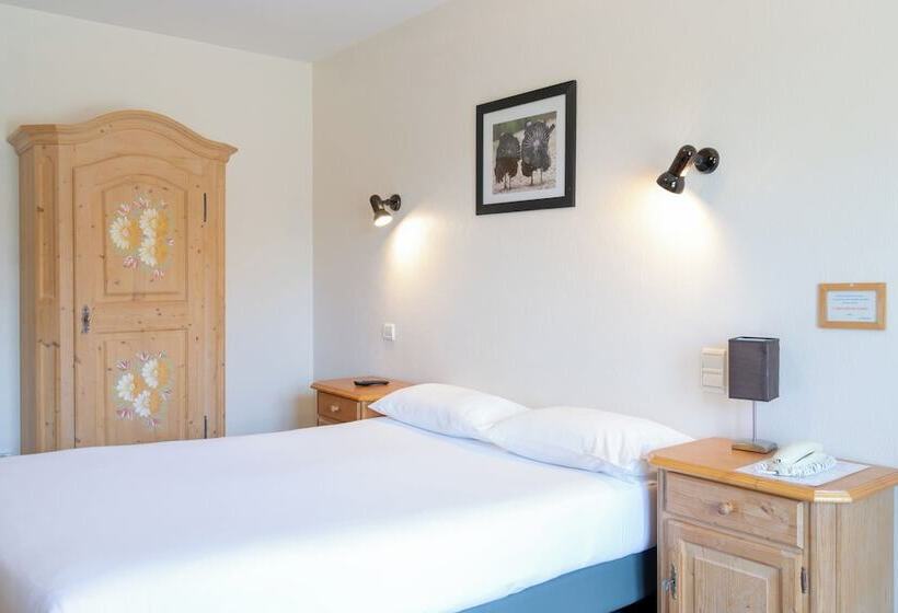 Номер Стандарт, Hôtel De La Poste