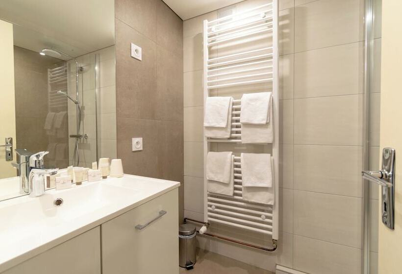 Четырехместный Номер Стандарт, Hôtel De La Poste