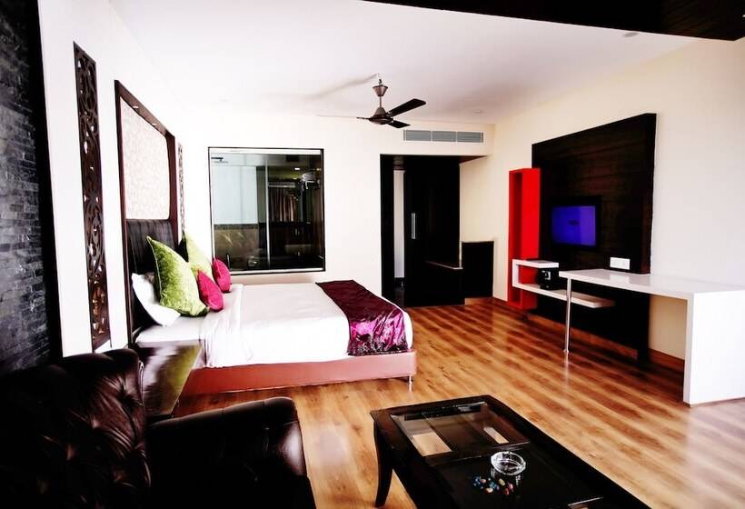 俱乐部房间, Jungle Livinn