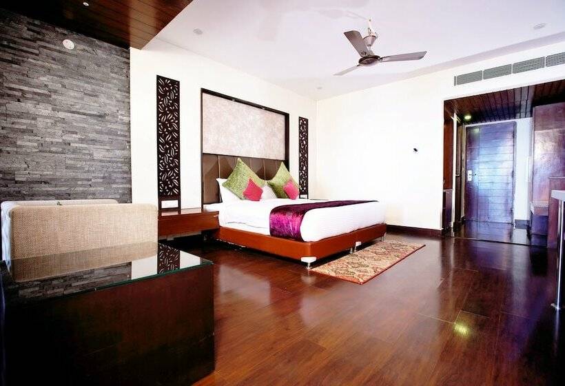 俱乐部房间, Jungle Livinn