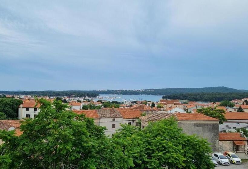 Triple Room Sea View, Rooms Laura