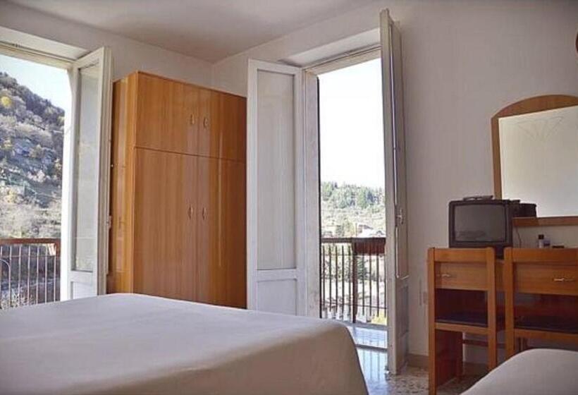 اتاق استاندارد سه نفره, Margherita