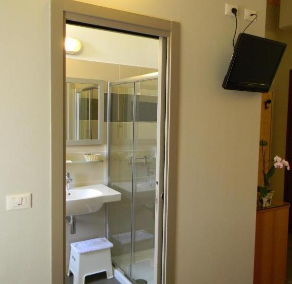 庭の見えるスタンダードトリプルルーム, Parma Mare