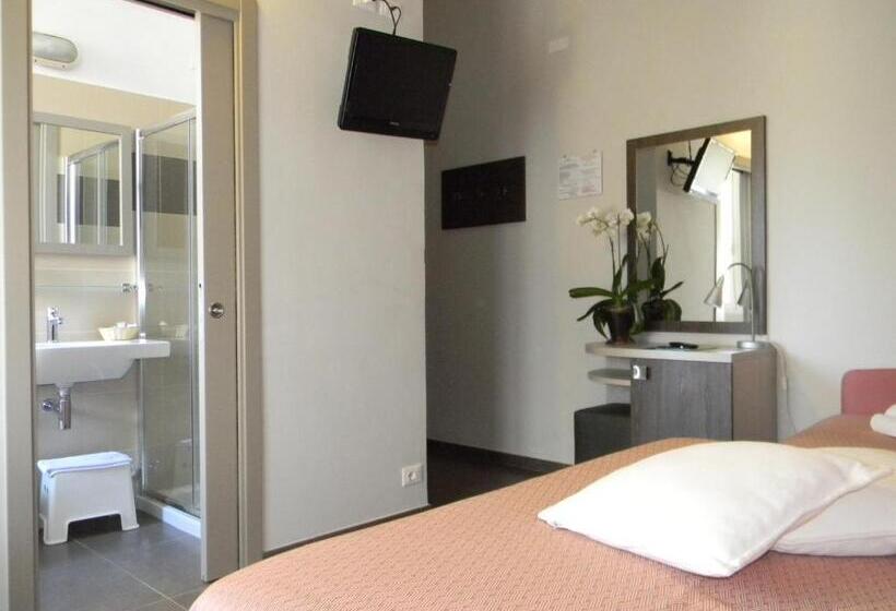 اتاق پریمیوم چهارنفره, Parma Mare