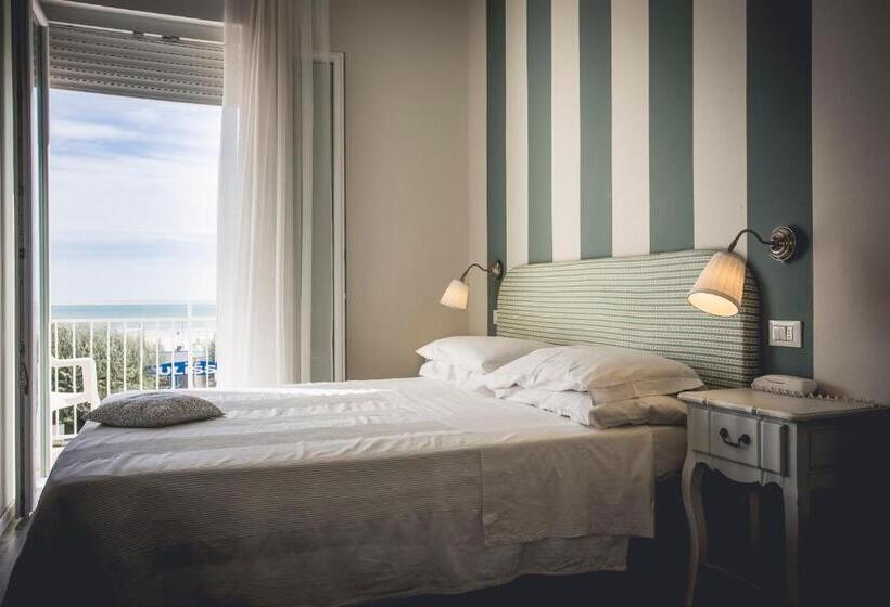 Quarto standart com varanda, Ronchi