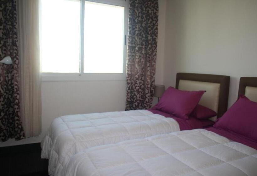 Habitación Estándar, Salime Al Khozama