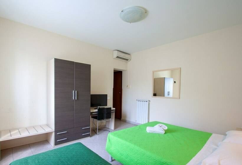 غرفة قياسية, Venezia