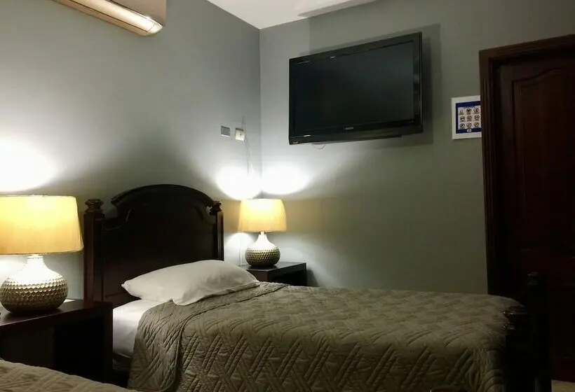 اتاق استاندارد سه نفره, Refugio De La Montaña B&b