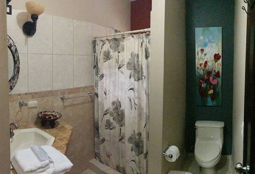 اتاق استاندارد سه نفره, Refugio De La Montaña B&b