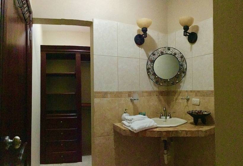 اتاق استاندارد سه نفره, Refugio De La Montaña B&b