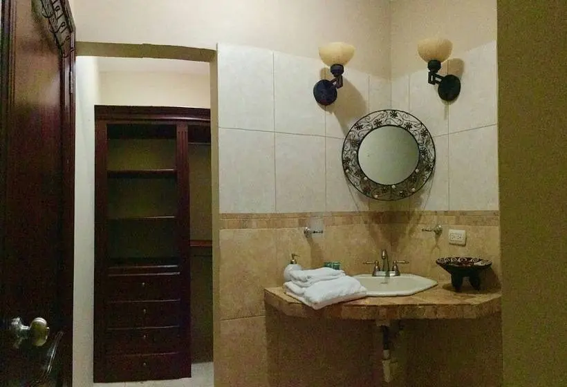 اتاق استاندارد سه نفره, Refugio De La Montaña B&b
