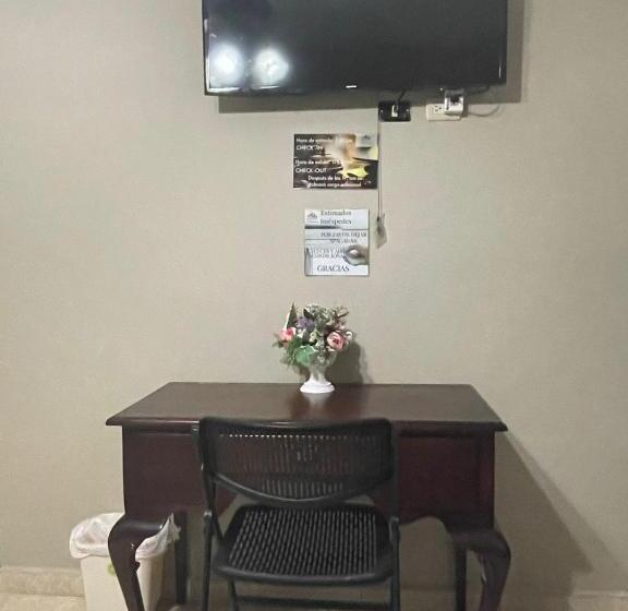 اتاق استاندارد با چشمانداز استخر, Refugio De La Montaña B&b