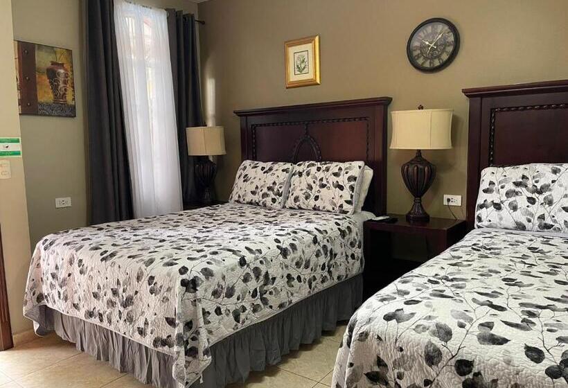 اتاق استاندارد با چشم‌انداز استخر, Refugio De La Montaña B&b