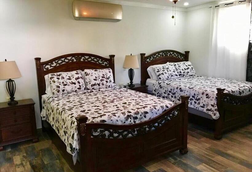 اتاق استاندارد با چشم‌انداز کوهستان, Refugio De La Montaña B&b