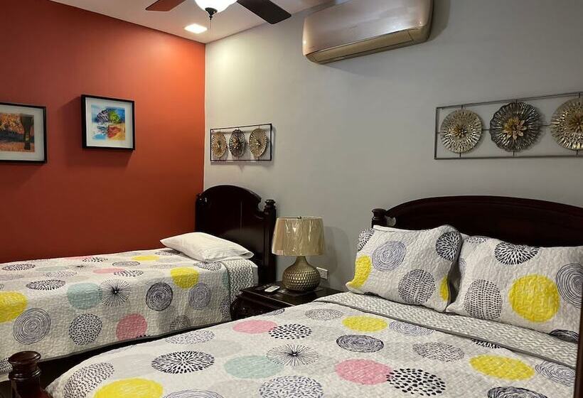 اتاق استاندارد سه نفره, Refugio De La Montaña B&b